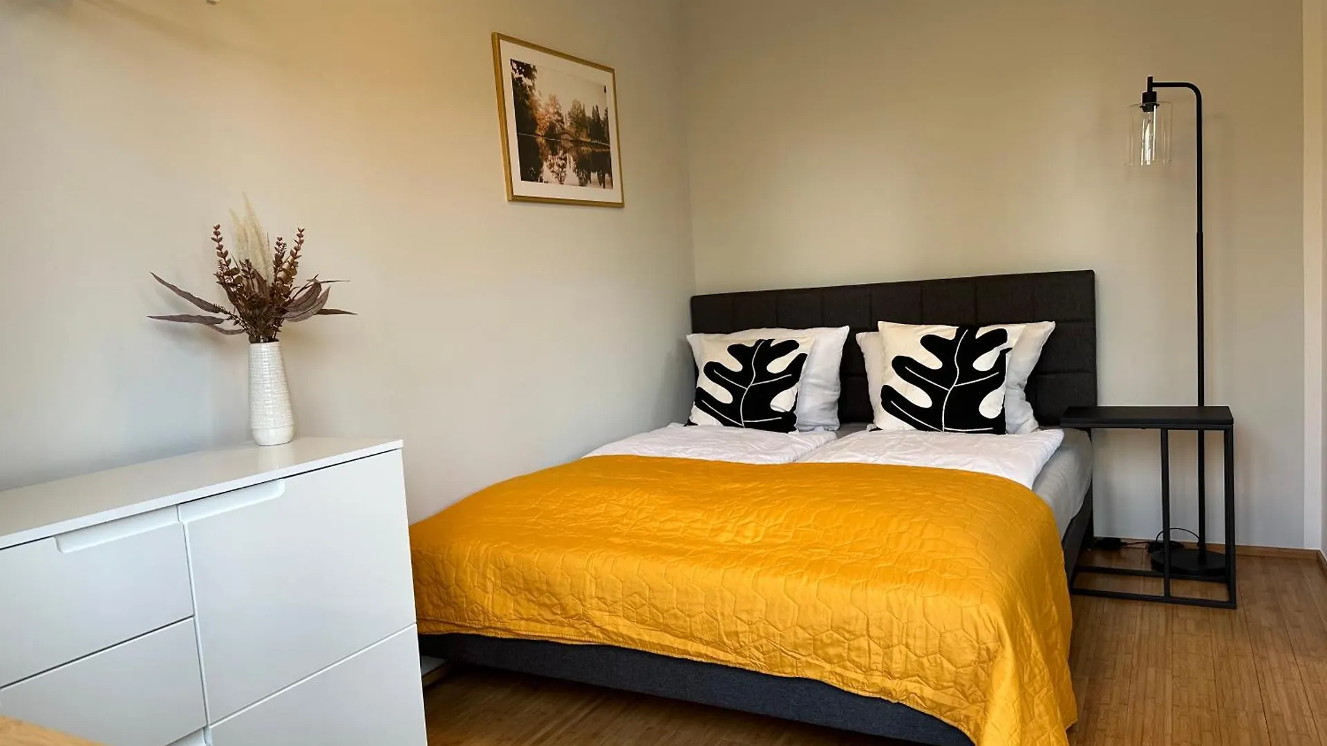 Apartment Burgaue Lipsko 0*,